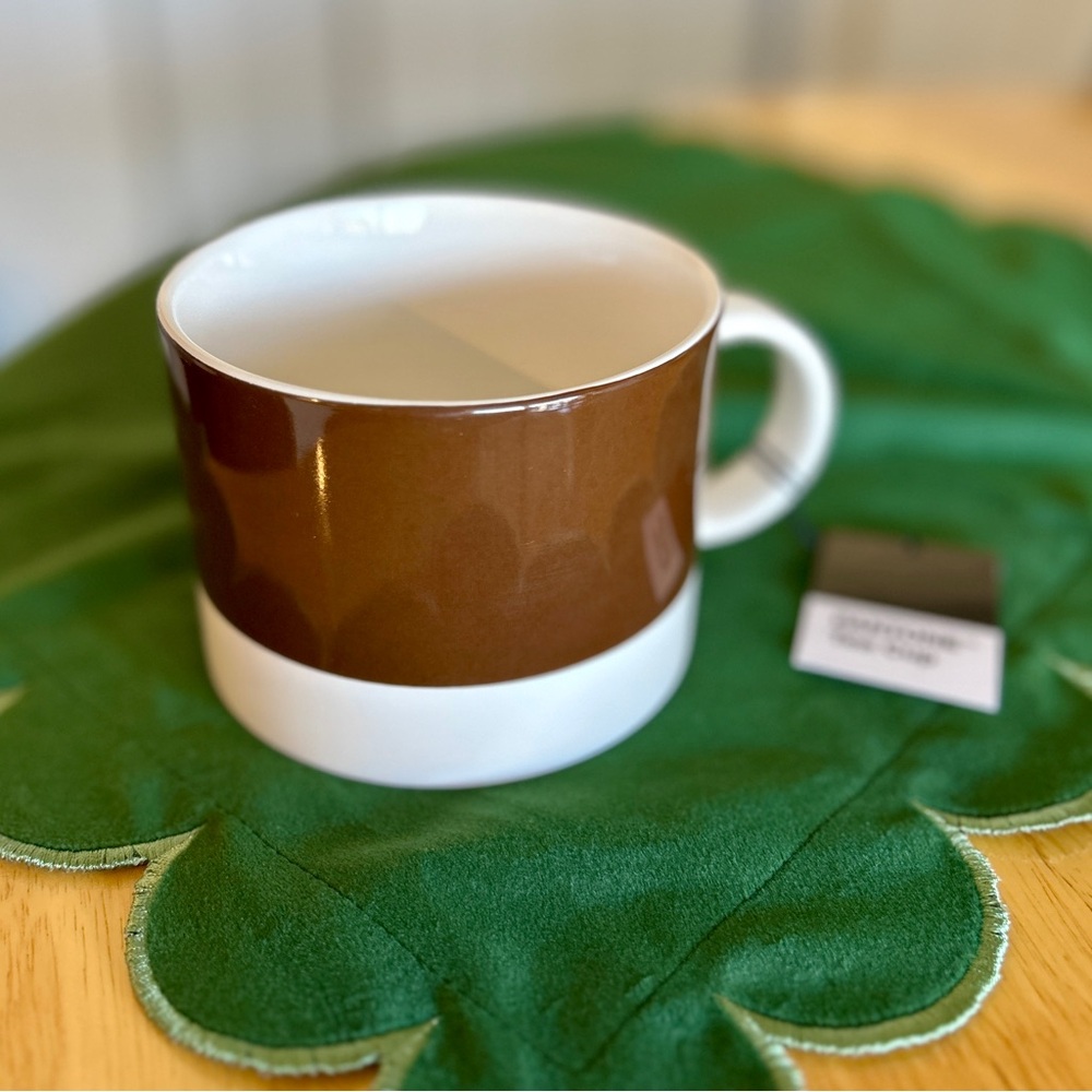 16 oz Pantone Mug by Copenhagen Design in swatch #2322 - Picture 2 of 7